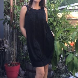 Gianni Bini silk satin bubble dress with pockets